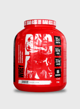 Bad Ass Whey është një proteinë e dizajnuar për t'i dhënë trupit tuaj proteinat e nevojshme për të rritur masën dhe forcen e muskujve.